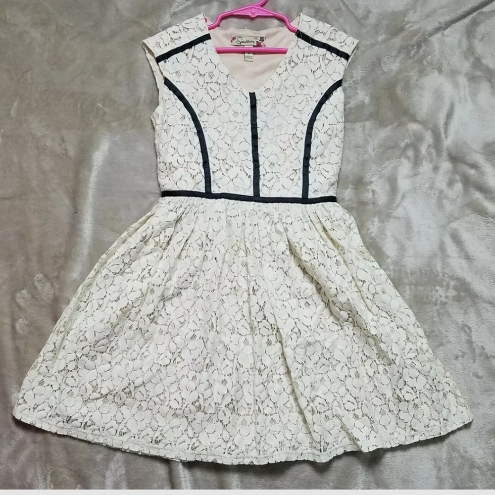 Speechless Girls Beige Lace Sleeveless Dress